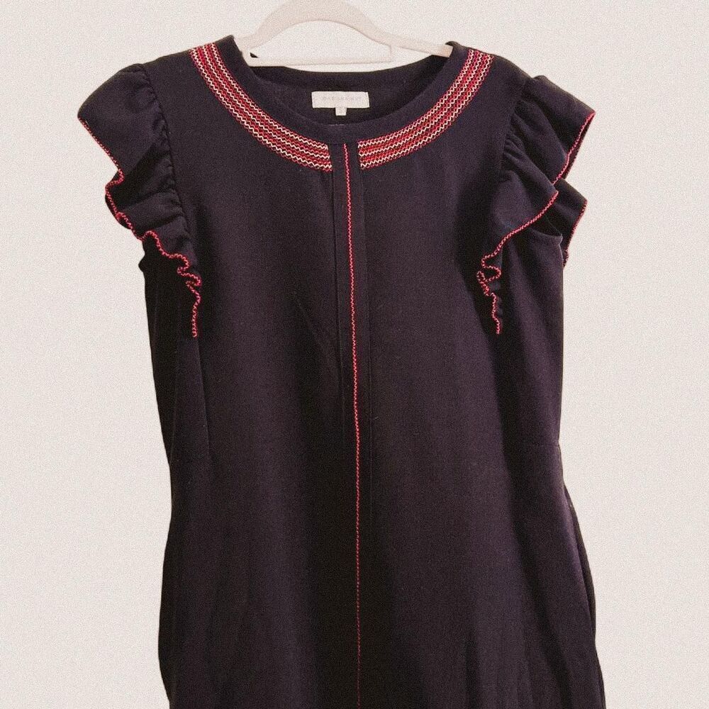 Casilda Mutt Black Embroidered Shift Dress – Red & Pink Floral, Flutter Sleeve S